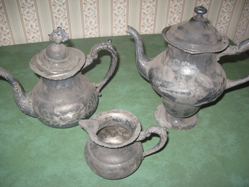 Property photo 101 - Major Antique & Collectibles Auction